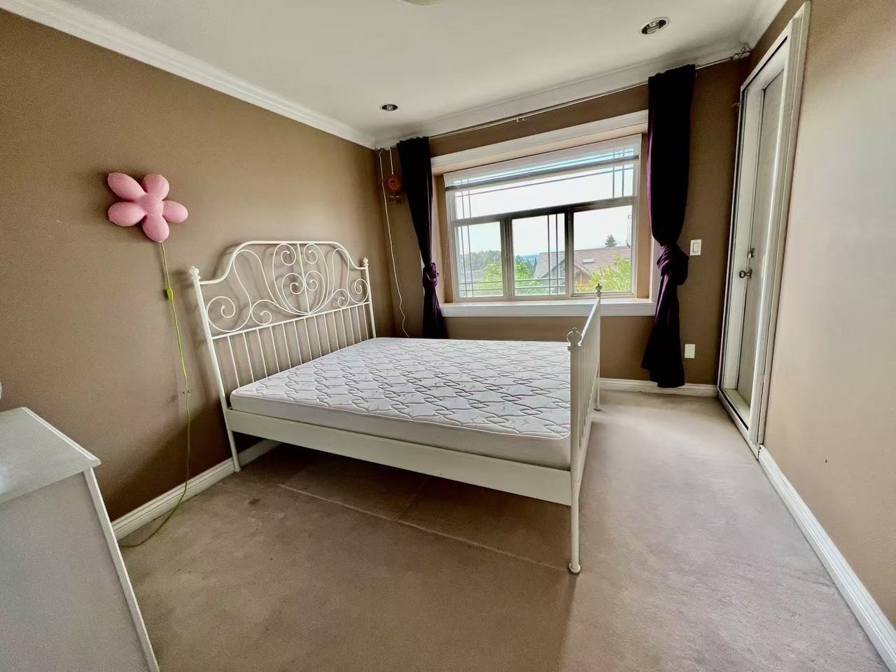 6391 Neville Street - Photo 5 of 11