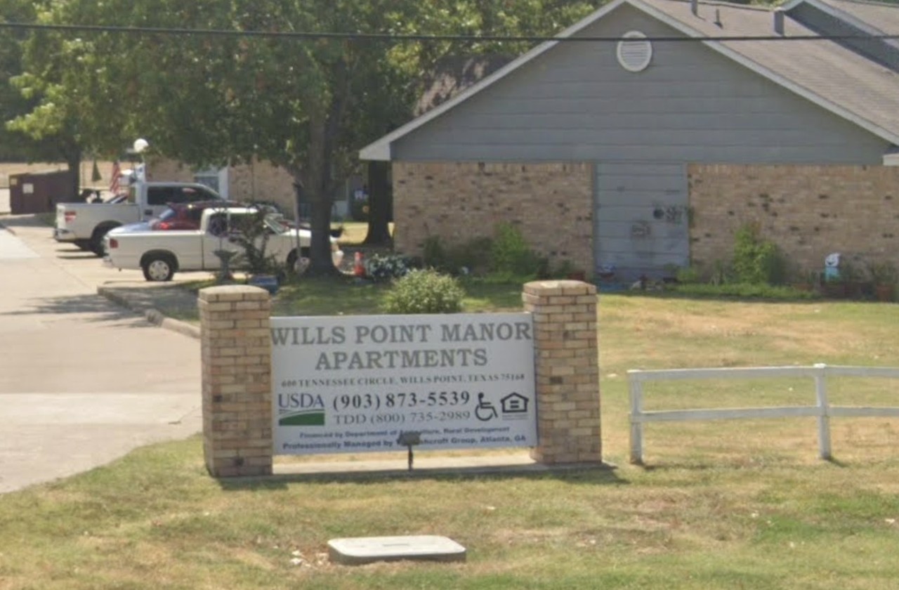 600 Tennessee Cir - Photo 3 of 6