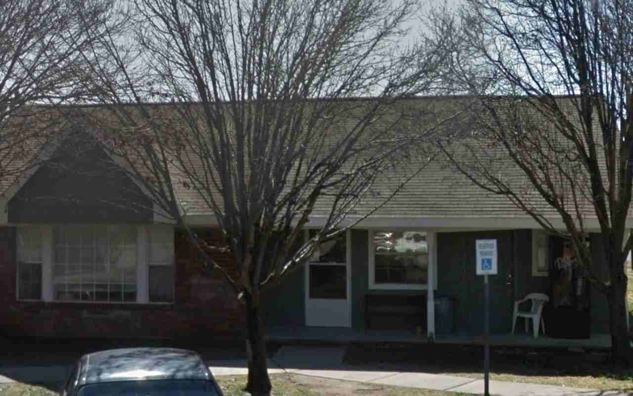 4600 Woodland Ave - Photo 2 of 10