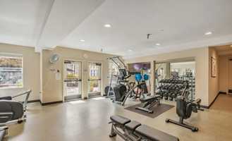 featured image of 421 Northlake Dr #C05