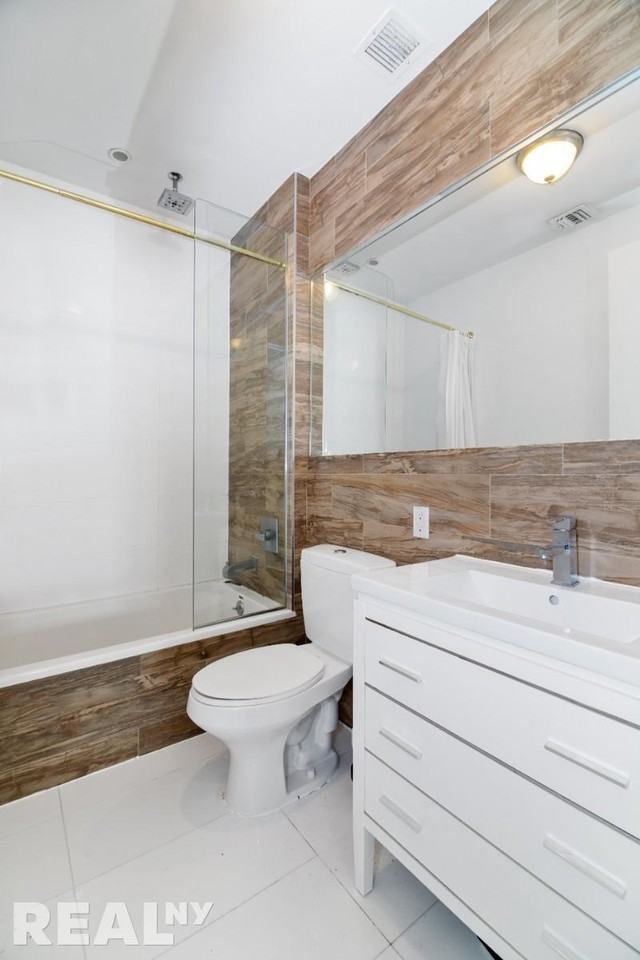 Macon St #1B - Photo 4 of 6