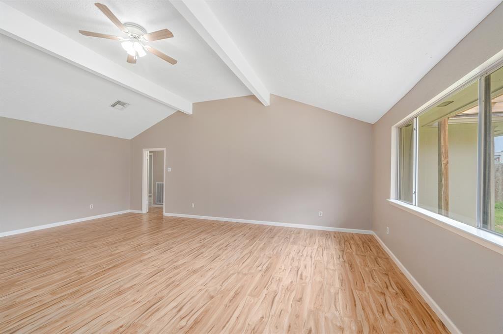 19511 Westhaven Dr - Photo 2 of 24