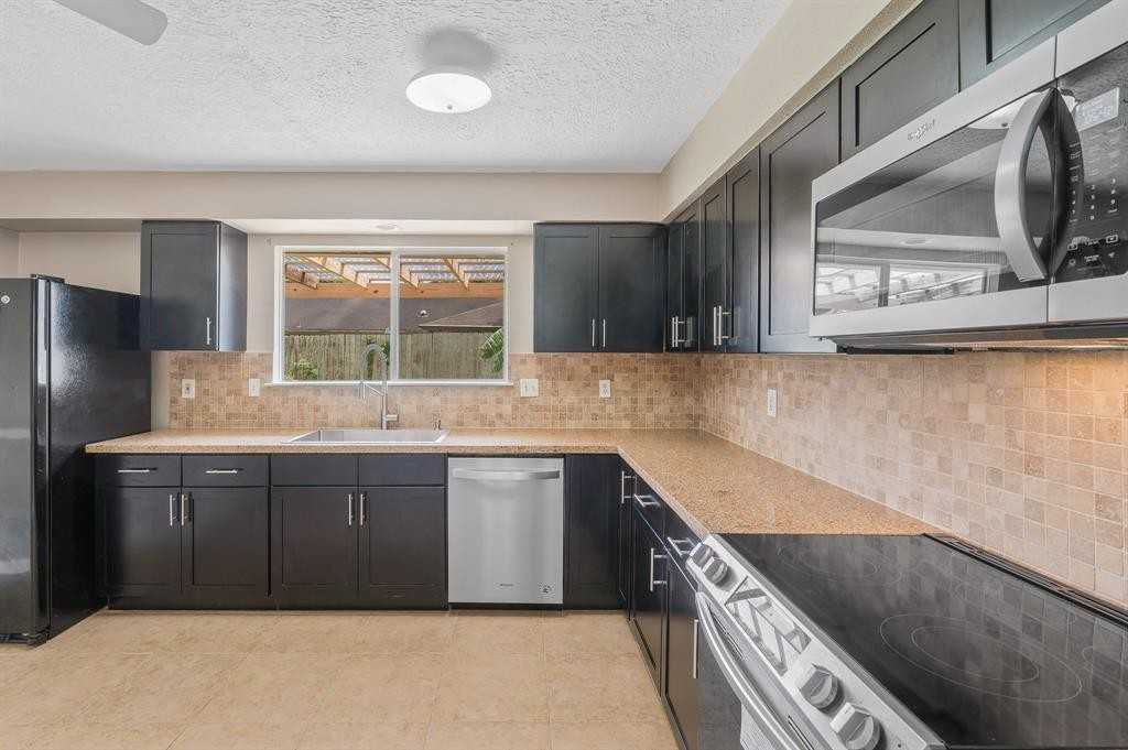 19511 Westhaven Dr - Photo 4 of 24