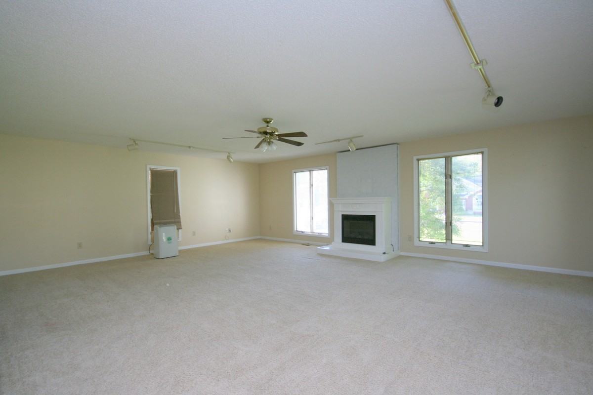 111 Heatherwood Dr #1 - Photo 7 of 25