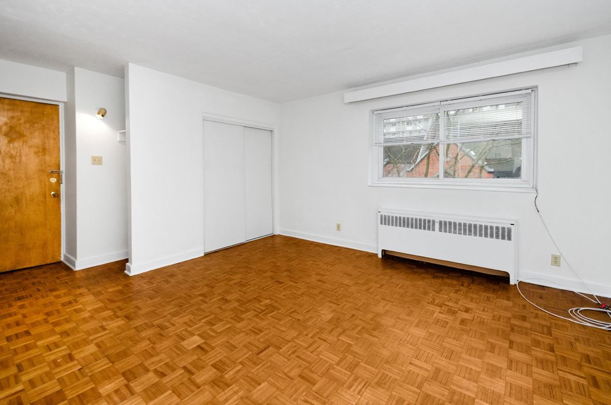 161 Somerset Street West - Photo 2 of 6