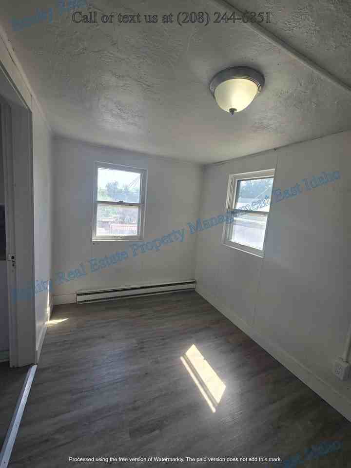 815 E Clark St #5 - Photo 3 of 42