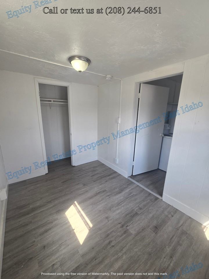 815 E Clark St #5 - Photo 5 of 42