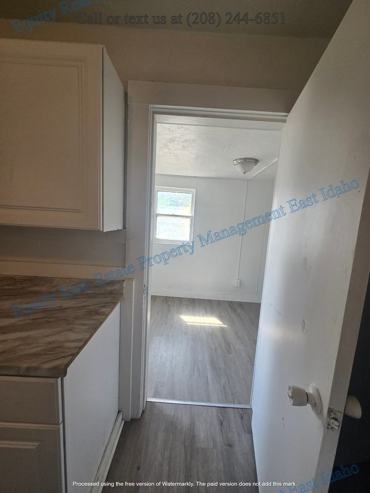 815 E Clark St #5 - Photo 6 of 42