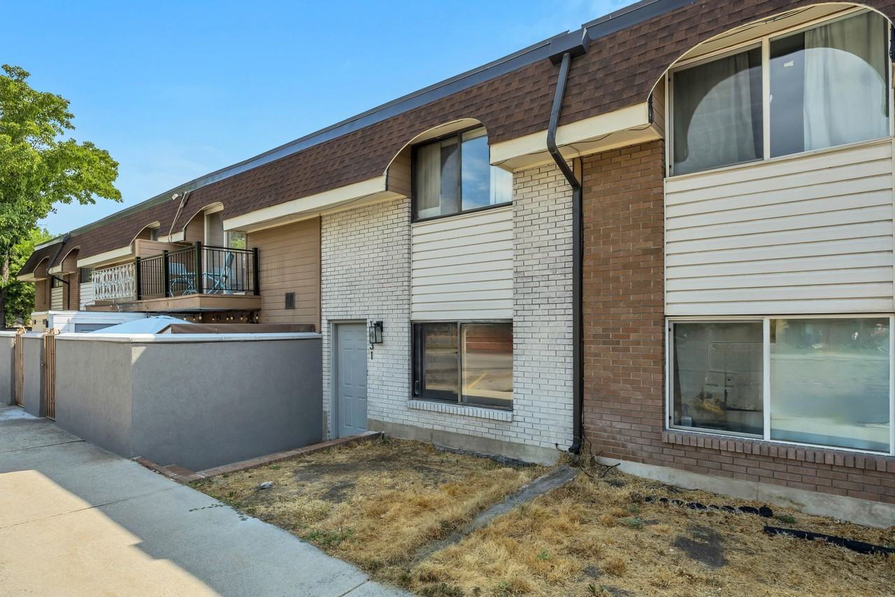 1431 Arthur Dr #1 - Photo 2 of 20