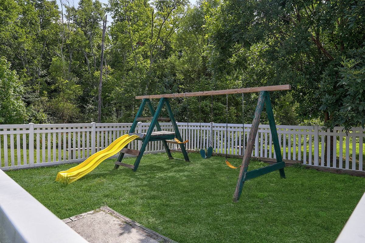 Arlington Terrace - Photo 4 of 26