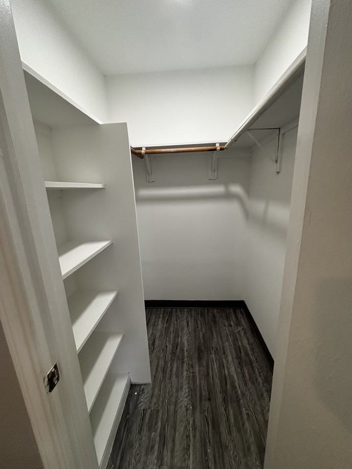 2601 Sarah Avenue-231 #231-60 - Photo 6 of 15