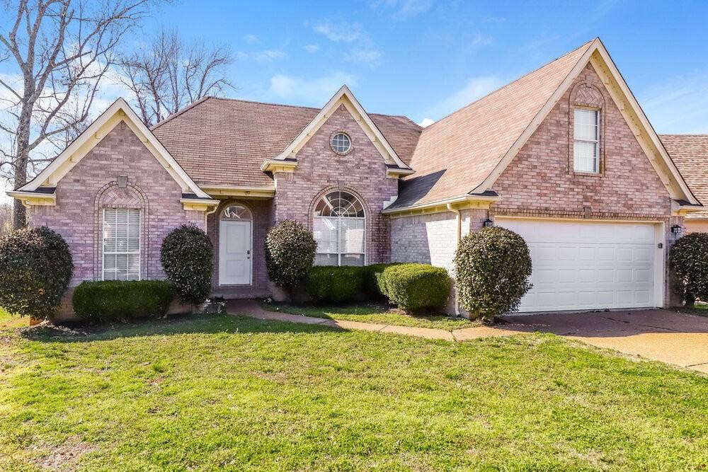 6175 Lake Front Dr - Photo 4 of 17