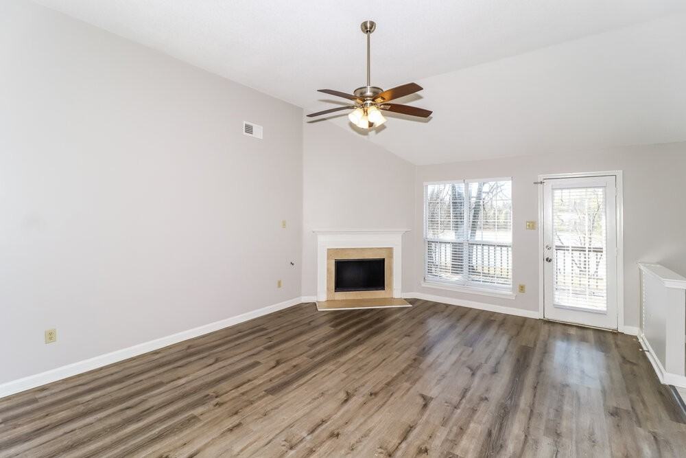 6175 Lake Front Dr - Photo 6 of 17