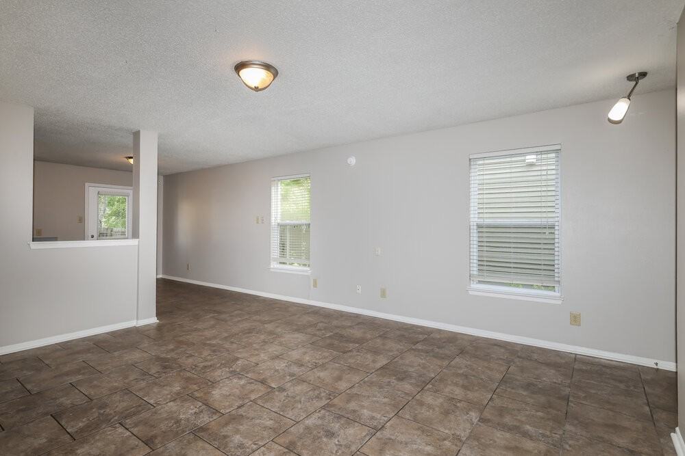 6855 Youngberry Dr - Photo 3 of 16