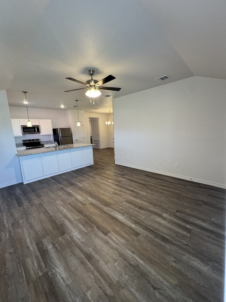 5808 Mcgregor Loop #A - Photo 4 of 26