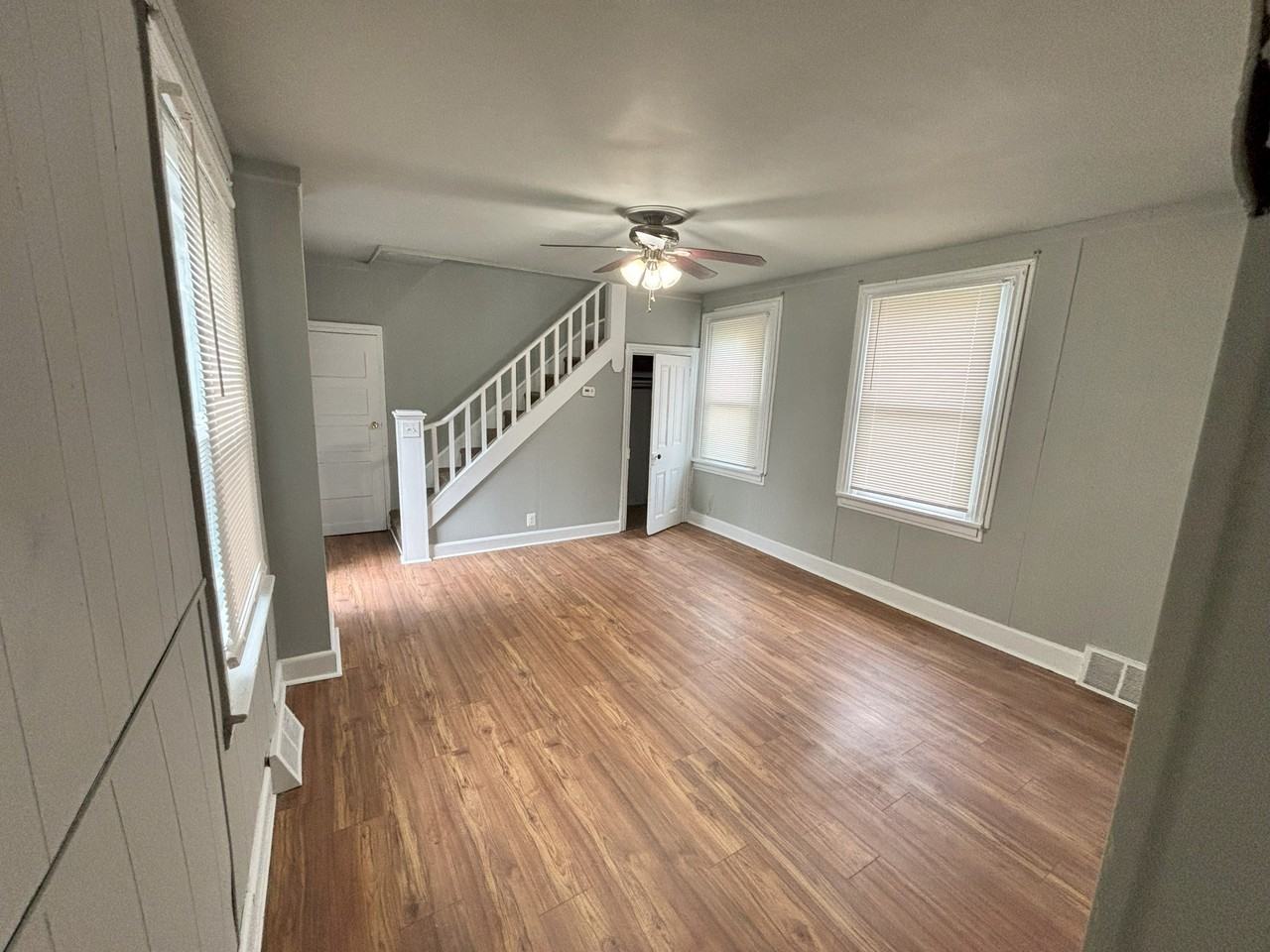 211 Front St #4 - Photo 4 of 10