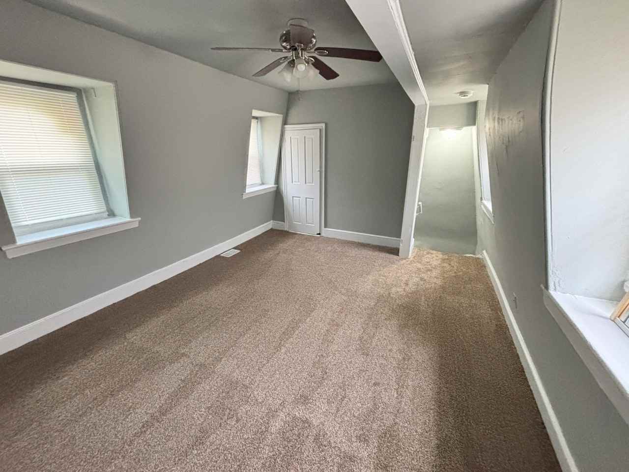 211 Front St #4 - Photo 6 of 10