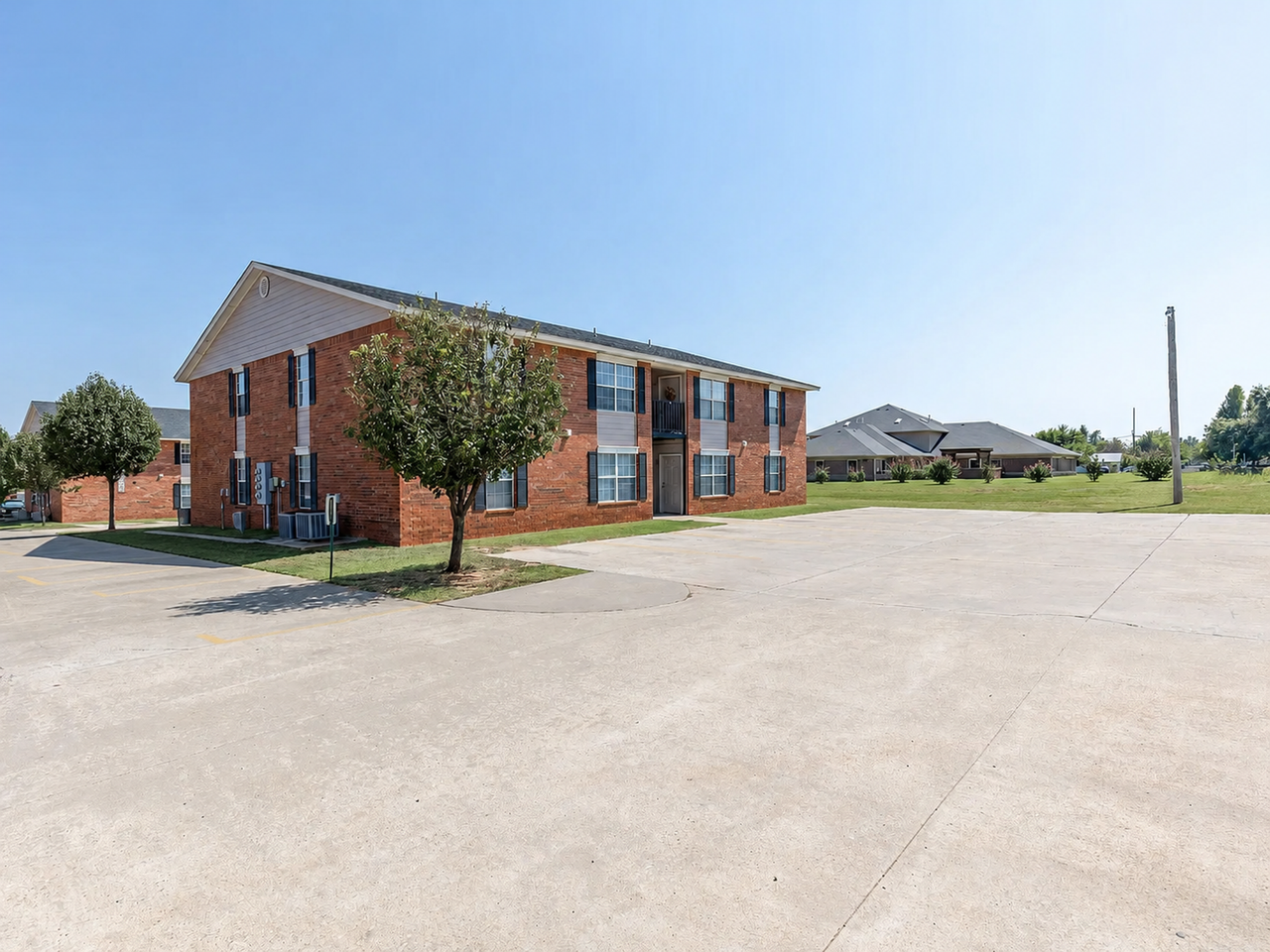 Buffalo Creek Apartment Homes - Photo 2 of 15