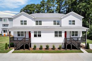 featured image of 1739 Crest Rd