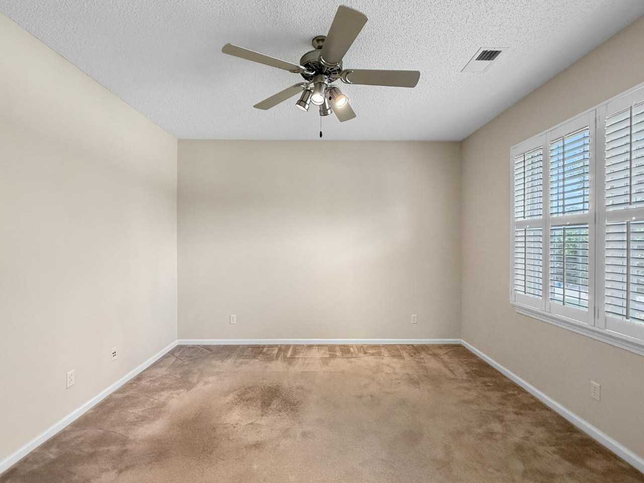 7 Tallow Dr - Photo 7 of 11
