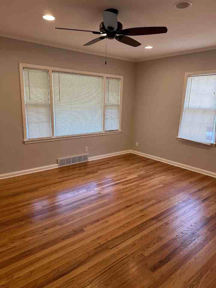 2219 51st St - Photo 4 of 11