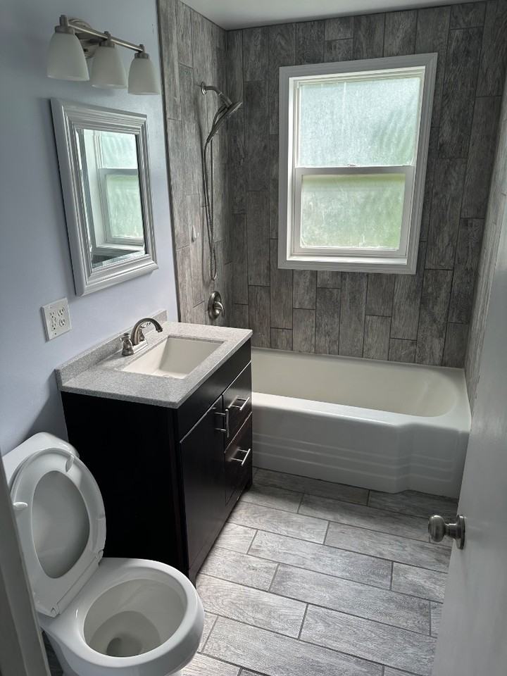 2219 51st St - Photo 6 of 11