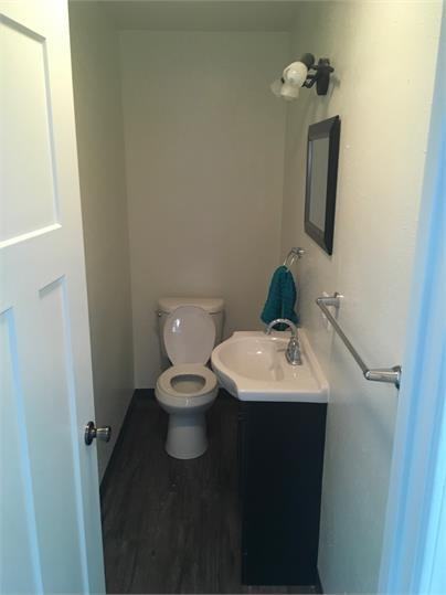 1120 Gillette St - Photo 2 of 12