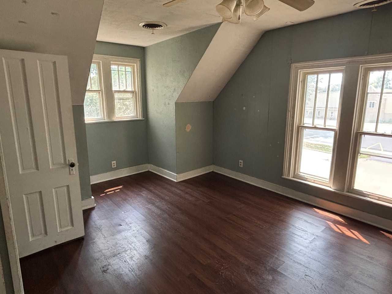 R1-015 612 S 4th St, Pekin - Photo 6 of 10