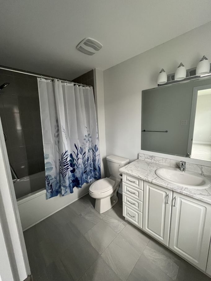 570 Lilith St - Photo 7 of 13