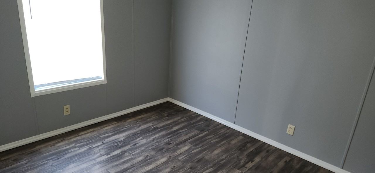 246 Paxon St - Photo 5 of 14