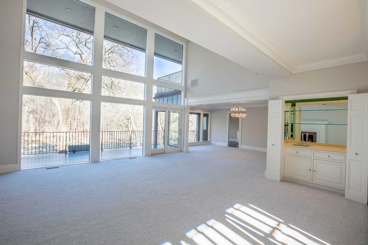 15 Brandywine Falls Rd #1 - Photo 4 of 40