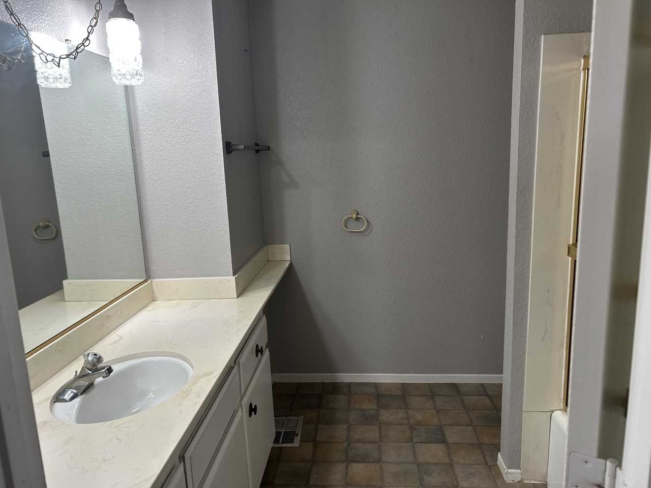 16780 Green Tree Boulevard - 1unit 1 #1 - Photo 7 of 11