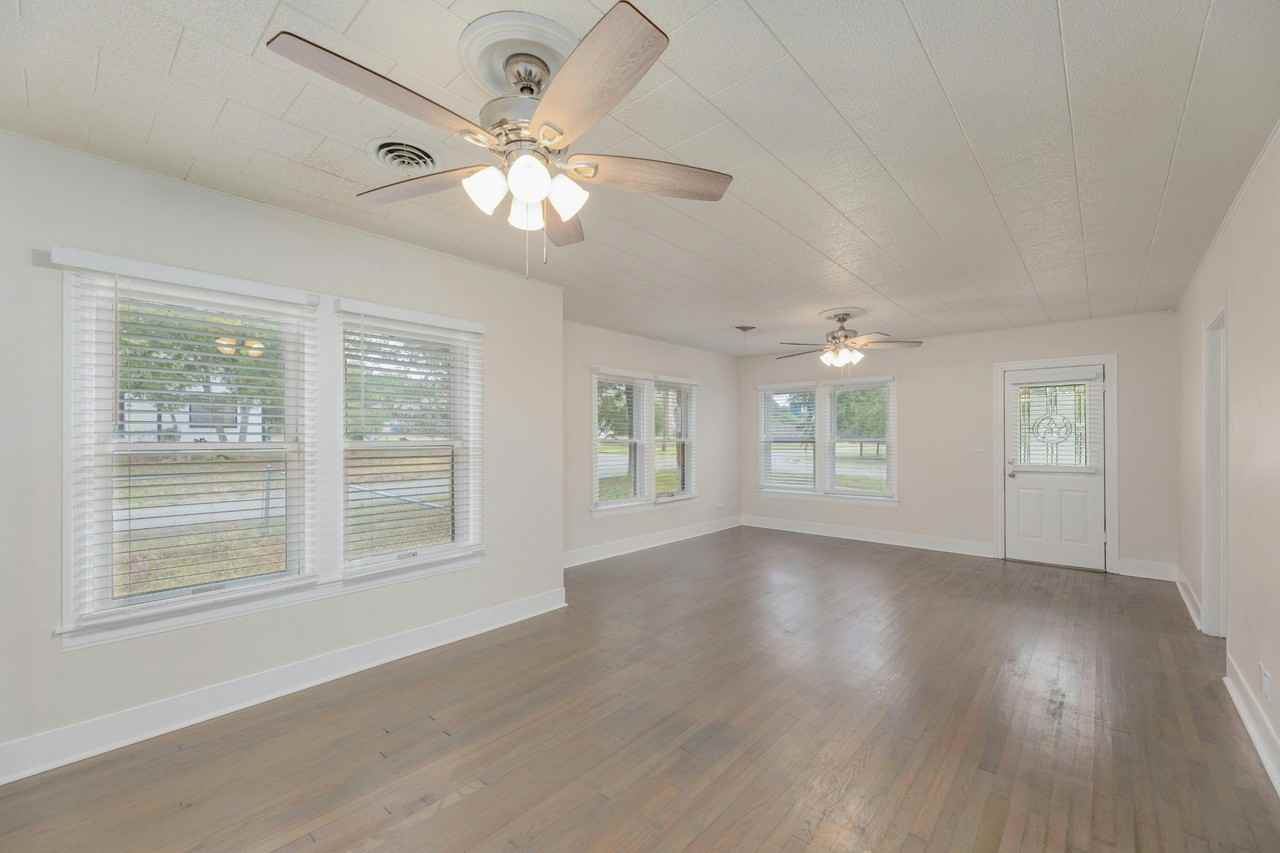 419 N Doak St #1 - Photo 2 of 19