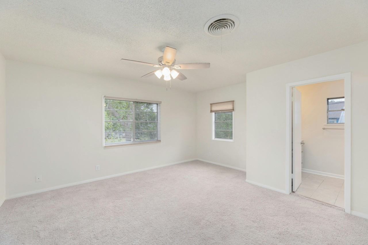 419 N Doak St #1 - Photo 5 of 19
