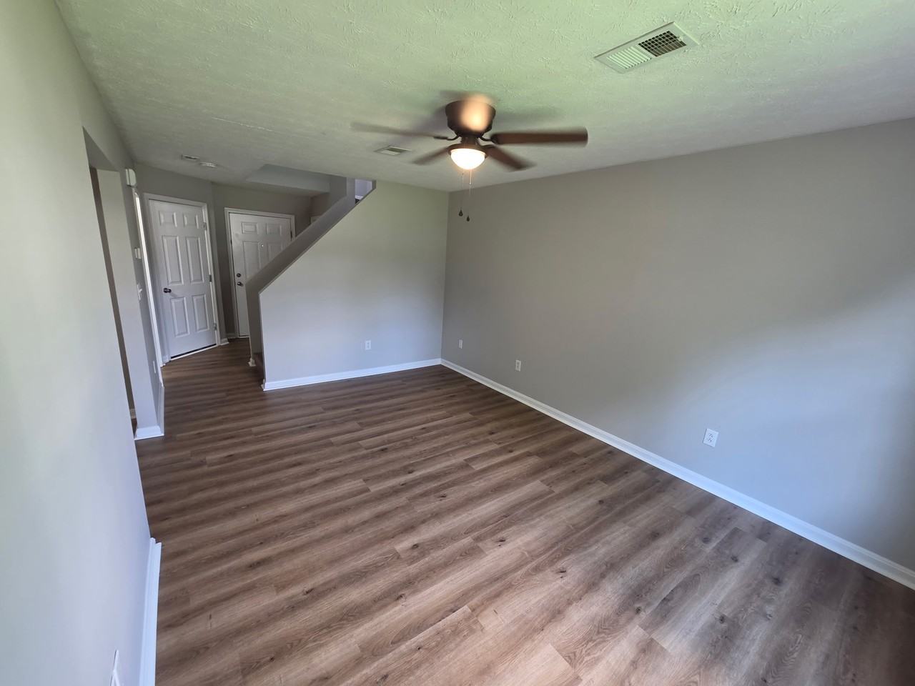 115 Karen Ct #1 - Photo 2 of 10