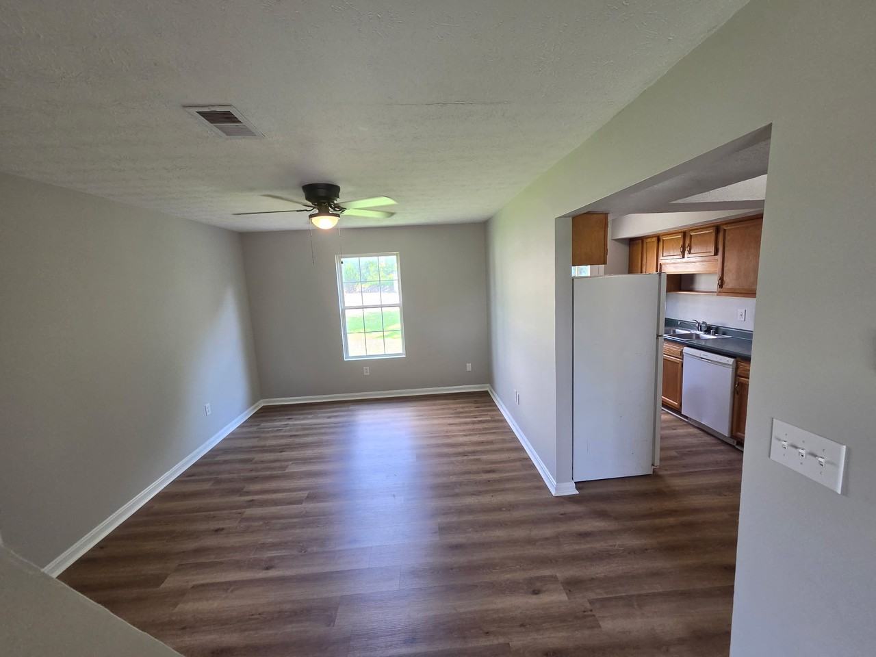 115 Karen Ct #1 - Photo 4 of 10