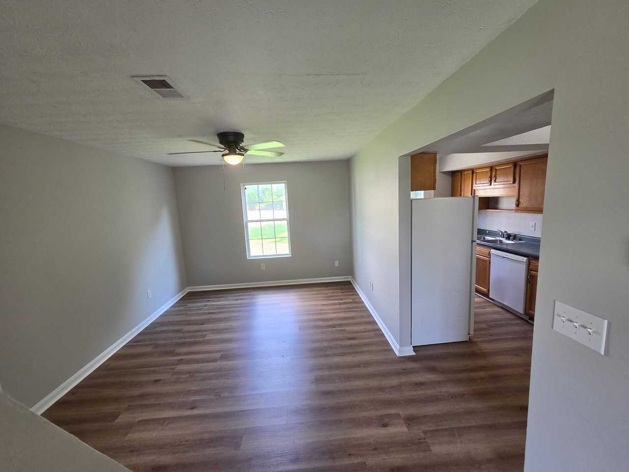 115 Karen Ct #1 - Photo 5 of 10