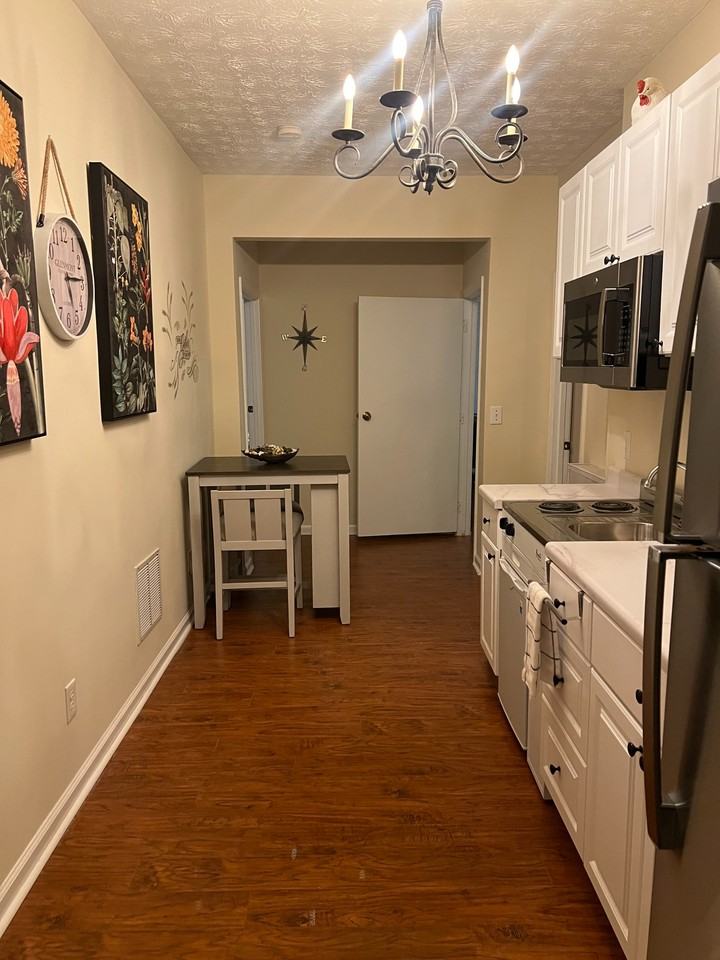 4030 Hill Station Ct - Photo 7 of 11