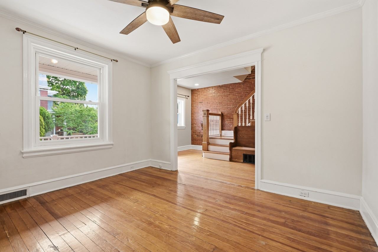 406 W 20th St #1 - Photo 4 of 25