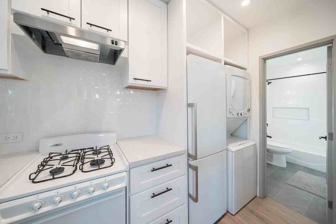 2540 1/2 Commonwealth Ave #1 - Photo 5 of 27