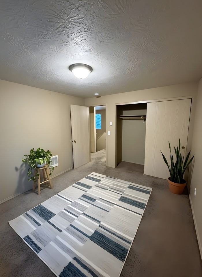 1048 Ridgefield Ct #1048 - Photo 6 of 8