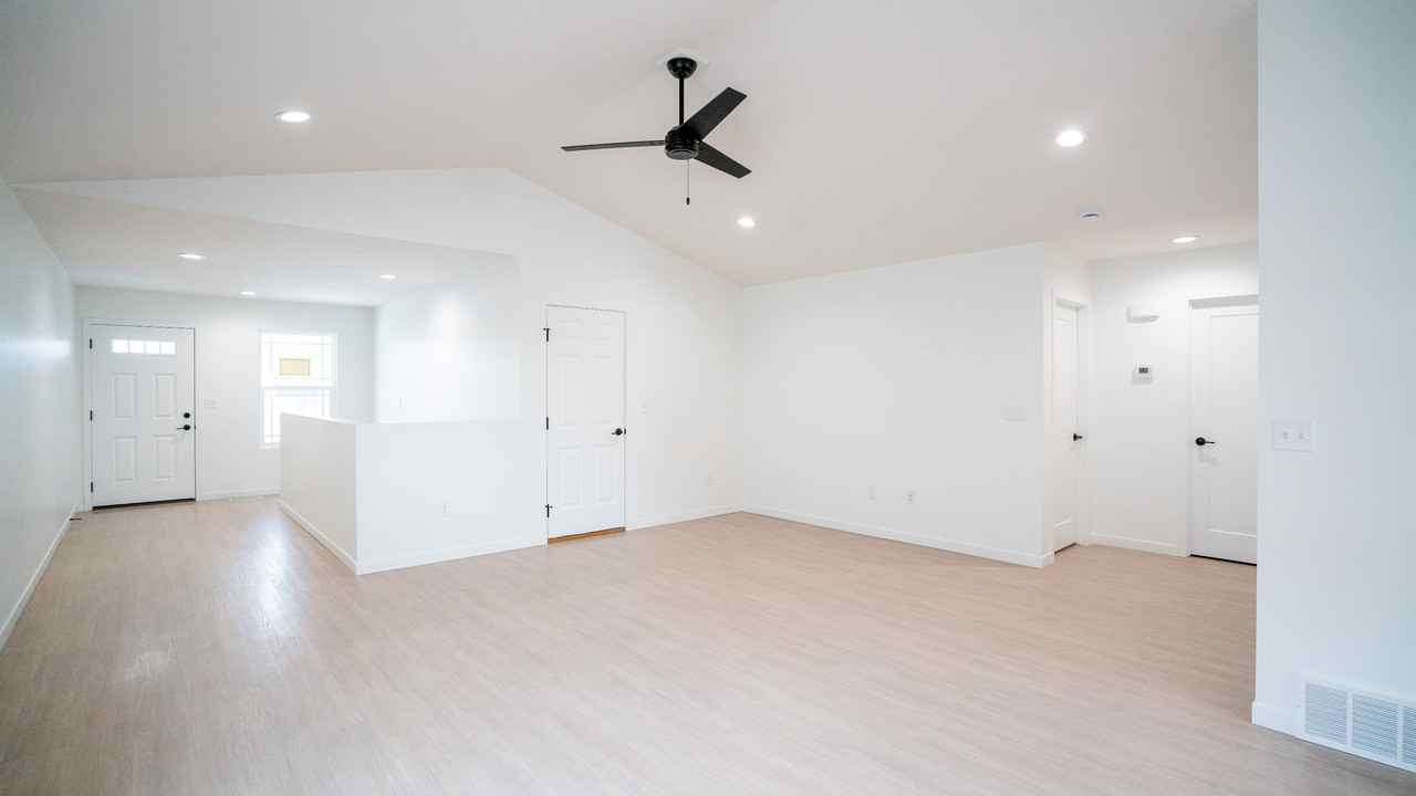 4315 Dawn St #1 - Photo 3 of 26