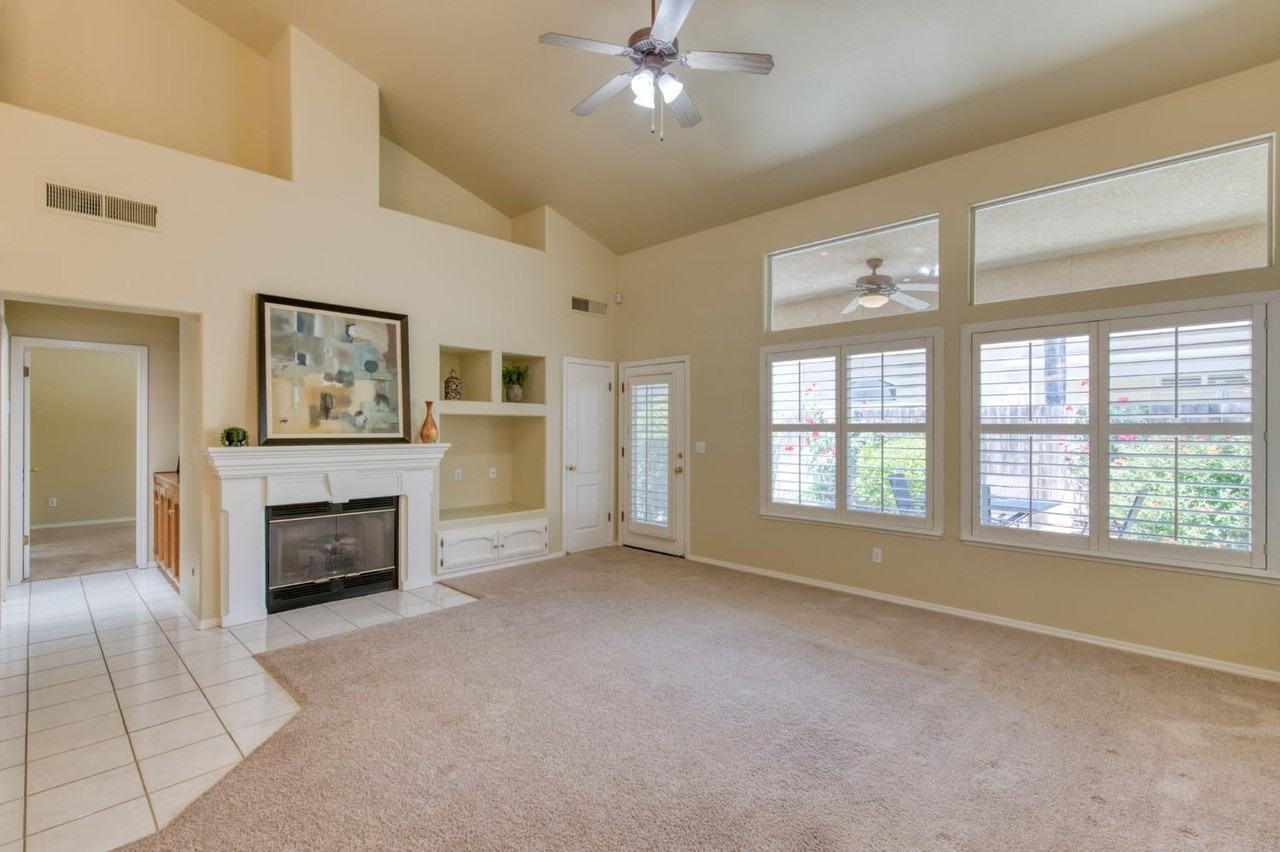 3750 W Vincent Ln #1 - Photo 5 of 25