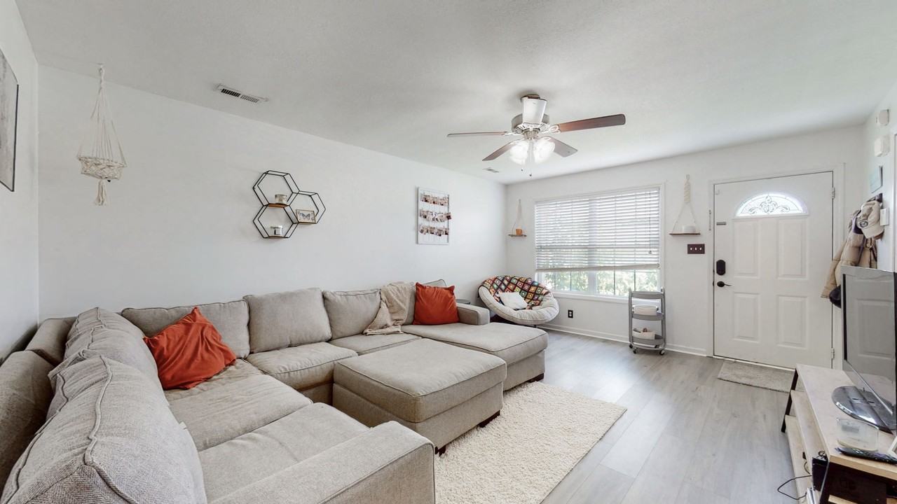 117 N Cavalcade Cir #1 - Photo 3 of 20