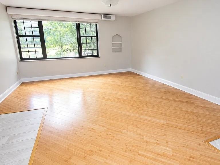 5925 FIFTH AVENUEAPT B-2 #B02 - Photo 3 of 9