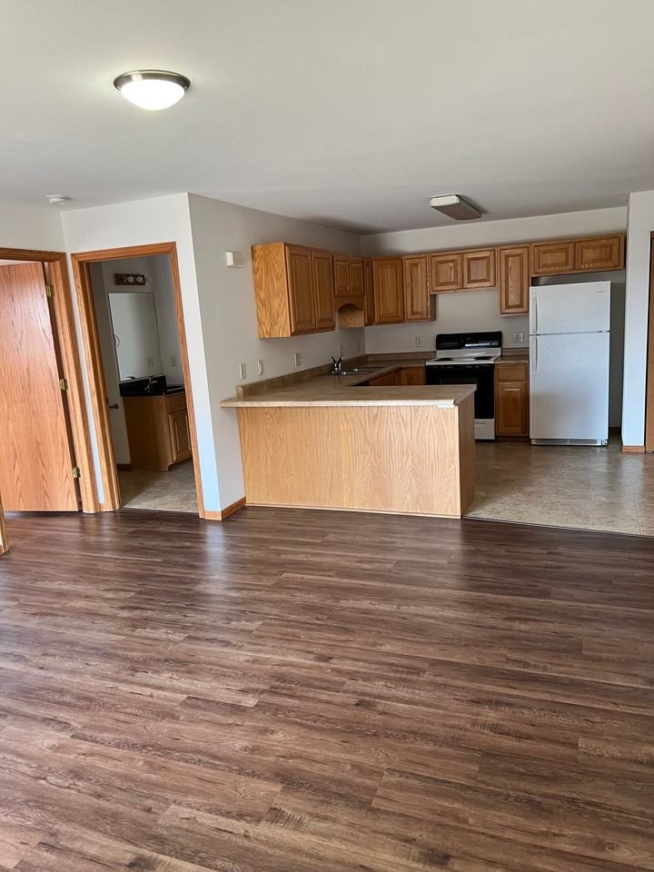 1540 W Pine St #404 - Photo 3 of 11