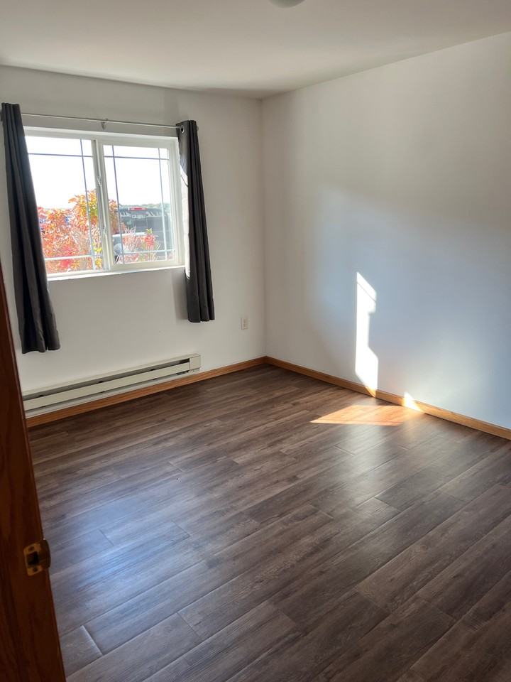 1530 W Pine St #312 - Photo 2 of 11