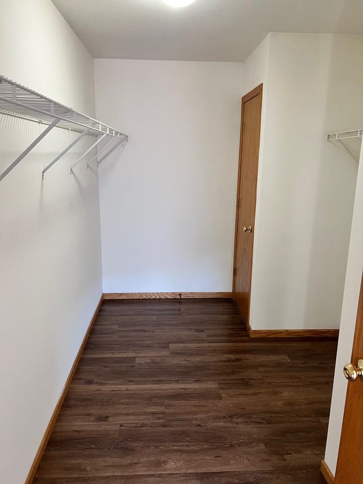 1530 W Pine St #312 - Photo 3 of 11