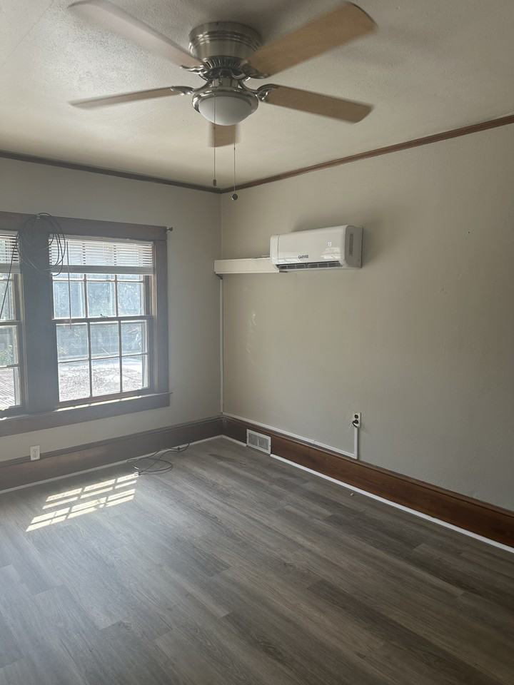 114 Brookside Rd #4 - Photo 3 of 5