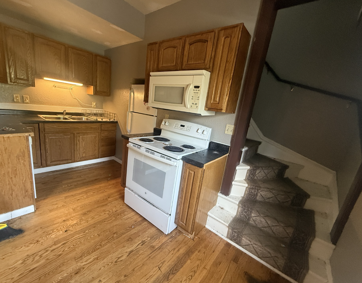 1040 Jessie St #3 - Photo 2 of 6